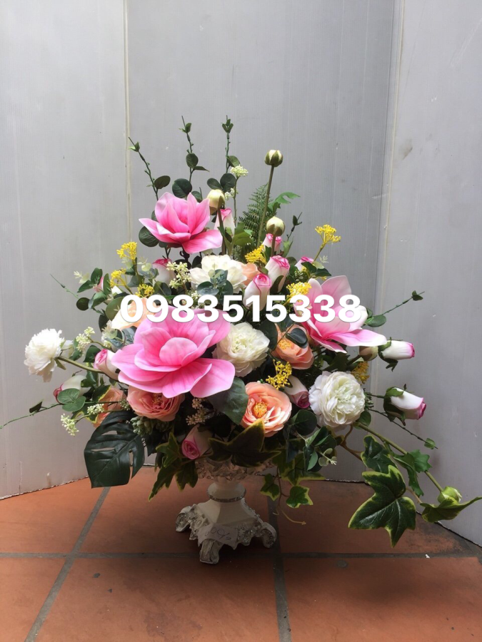 Hoa lụa cao cấp . Hoa mộc lan kết hợp các loại hoa .Kích thước :cao 45 xoè 35 cm 